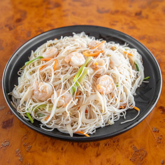 Stir-Fried Style Rice Noodle (Mefen).